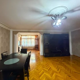 In Baku 90.0 m² apartment is for rent - Image 2