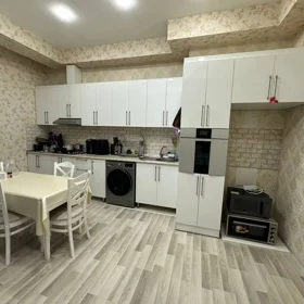 In Baku 115.0 m² apartment is for rent - Image 8