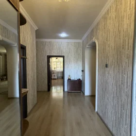 In Nakhchivan 196.0 m² house with 5.0 rooms is for sale - Image 4