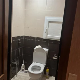 In Baku 110.0 m² apartment is for sale - Image 10