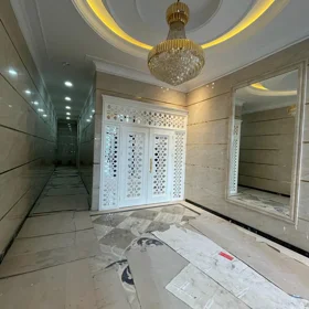 In Baku 155.0 m² apartment is for sale - Image 3