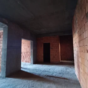 In Baku 155.0 m² apartment is for sale - Image 7