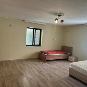 In Baku 70.0 m² apartment is for rent - Image 2