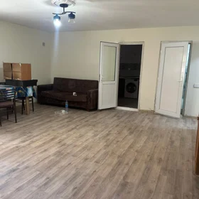 In Baku 70.0 m² apartment is for rent - Image 4