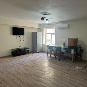 In Baku 70.0 m² apartment is for rent - Image 6