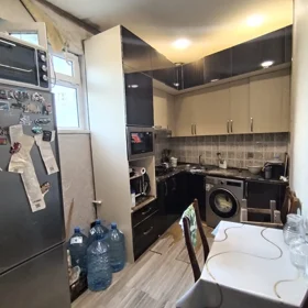 In Baku 100.0 m² house with 3.0 rooms is for sale - Image 2