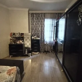 In Baku 100.0 m² house with 3.0 rooms is for sale - Image 7