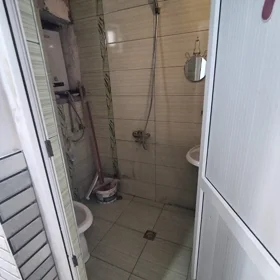 In Baku 100.0 m² house with 3.0 rooms is for sale - Image 10