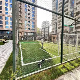 In Baku 197.0 m² apartment is for sale - Image 3