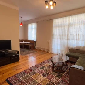 In Baku 60.0 m² apartment is for rent - Image 3
