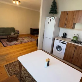 In Baku 60.0 m² apartment is for rent - Image 9