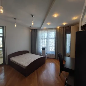 In Baku 190.0 m² apartment is for rent - Image 8