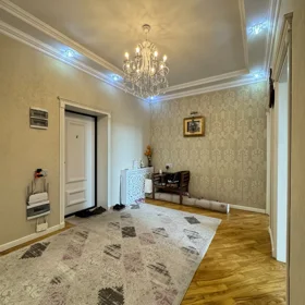 In Baku 105.0 m² apartment is for sale - Image 2
