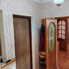 In Baku 96.0 m² house with 4.0 rooms is for sale - Image 6