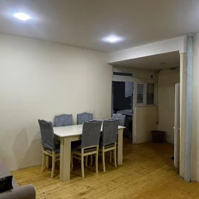 In Baku 100.0 m² house with 3.0 rooms is for rent - Image 2