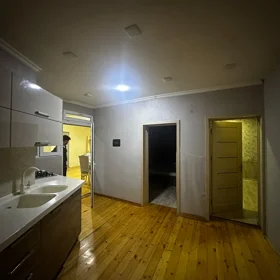In Baku 100.0 m² house with 3.0 rooms is for rent - Image 3