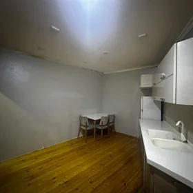 In Baku 100.0 m² house with 3.0 rooms is for rent - Image 7