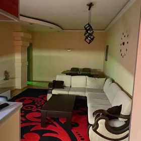 In Baku 80.0 m² apartment is for rent - Image 3