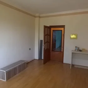 In Baku 77.0 m² apartment is for rent - Image 2