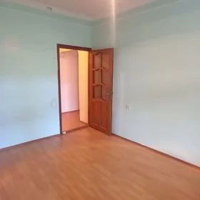 In Baku 77.0 m² apartment is for rent - Image 3