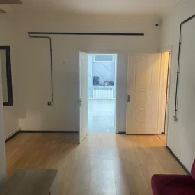 In Baku 88.0 m² commercial is for rent - Image 3