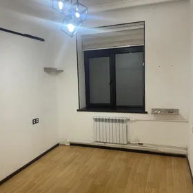 In Baku 88.0 m² commercial is for rent - Image 9