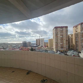 In Baku 135.0 m² apartment is for rent - Image 2