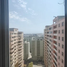 In Baku 70.0 m² apartment is for sale - Image 2