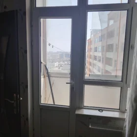 In Baku 70.0 m² apartment is for sale - Image 4