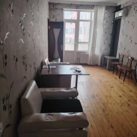 In Baku 70.0 m² apartment is for sale - Image 9