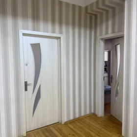 In Baku 100.0 m² apartment is for sale - Image 3