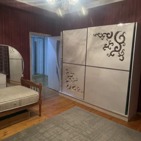In Baku 100.0 m² apartment is for sale - Image 4