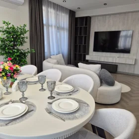 In Baku 120.0 m² apartment is for rent - Image 4