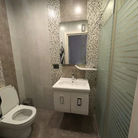 In Baku 130.0 m² apartment is for rent - Image 10