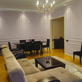 In Baku 110.0 m² apartment is for rent - Image 3