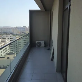 In Baku 110.0 m² apartment is for rent - Image 4