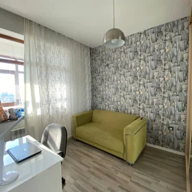 In Baku 75.0 m² apartment is for rent - Image 8