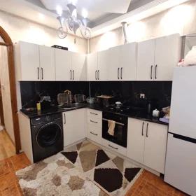 In Baku 91.0 m² apartment is for sale - Image 2