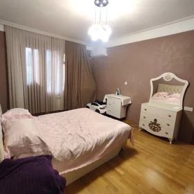 In Baku 91.0 m² apartment is for sale - Image 5