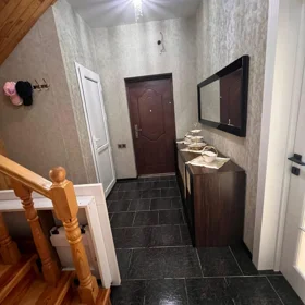 In Baku 150.0 m² house with 2.0 rooms is for sale - Image 2