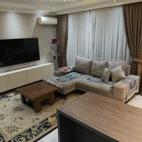 Baku-da 60.0 m2 mənzil kirayə verilir