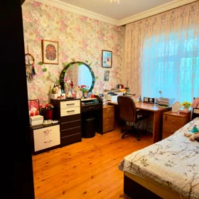In Baku 100.0 m² house with 4.0 rooms is for sale - Image 5