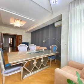 In Baku 125.0 m² apartment is for sale