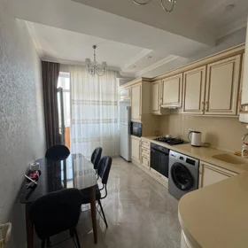 In Baku 98.0 m² apartment is for rent - Image 5