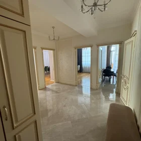 In Baku 98.0 m² apartment is for rent - Image 8