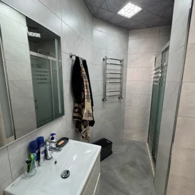 In Baku 98.0 m² apartment is for rent - Image 9