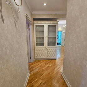 In Baku 190.0 m² apartment is for rent - Image 9