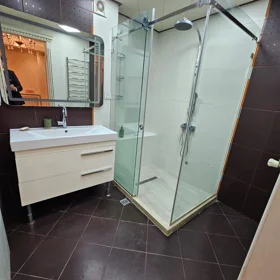 In Baku 190.0 m² apartment is for rent - Image 10