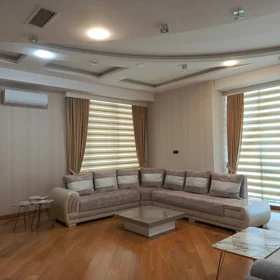 In Baku 212.0 m² apartment is for rent - Image 4