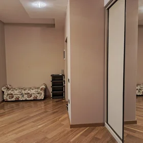 In Baku 212.0 m² apartment is for rent - Image 9